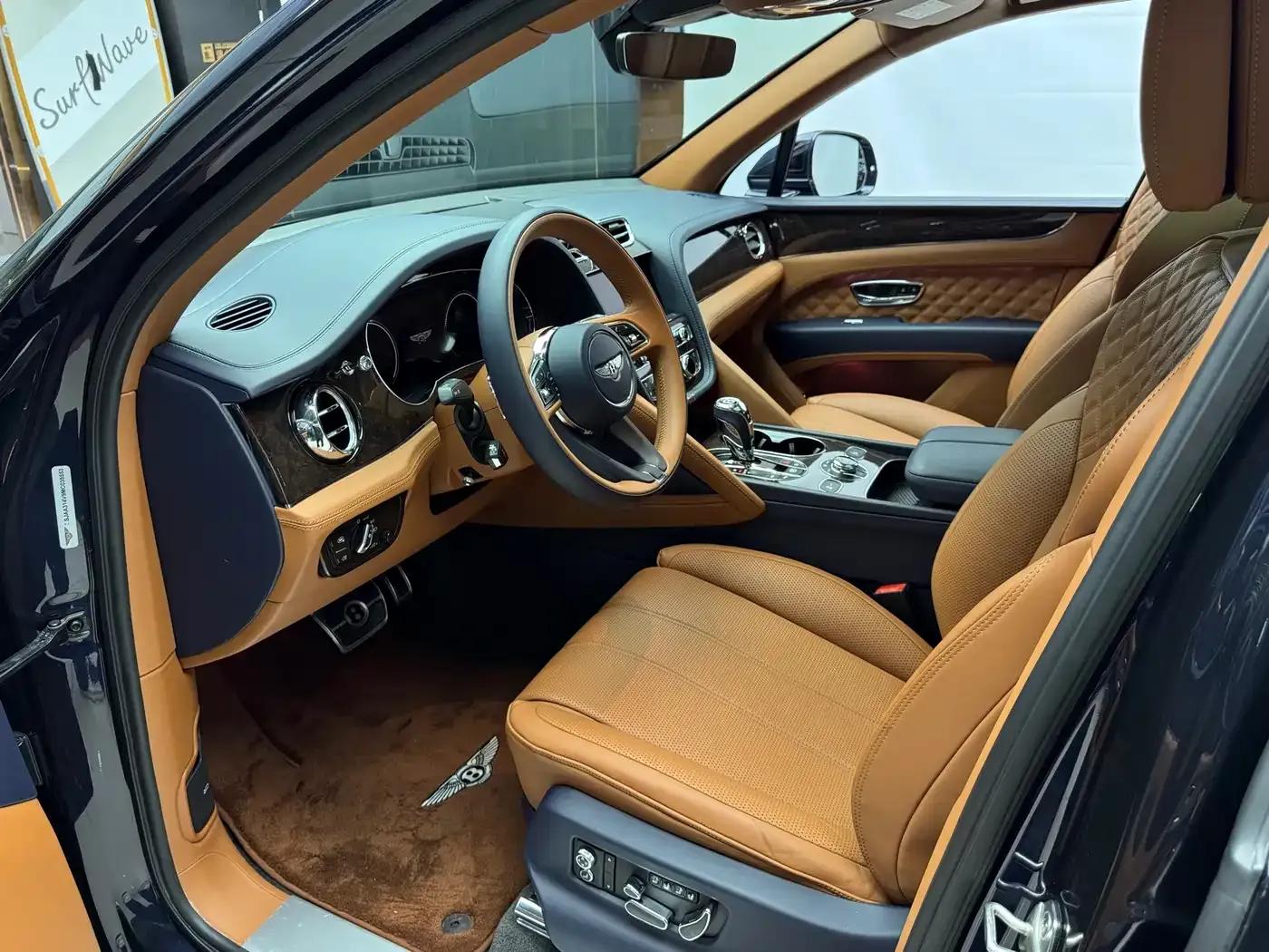Bentayga Plug-in Hybrid 2021 3.0T PHEV — миниатюра 10