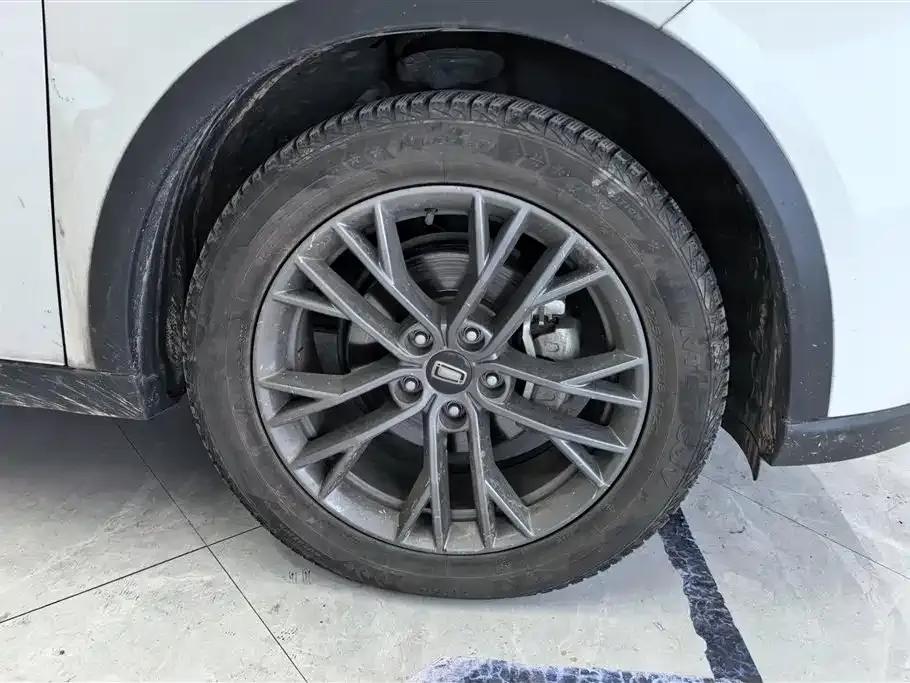 Bestune T55 2022 1.5T Automatic Leap Forward Edition — миниатюра 6