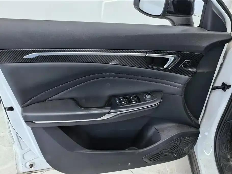 Bestune T55 2022 1.5T Automatic Leap Forward Edition — миниатюра 7