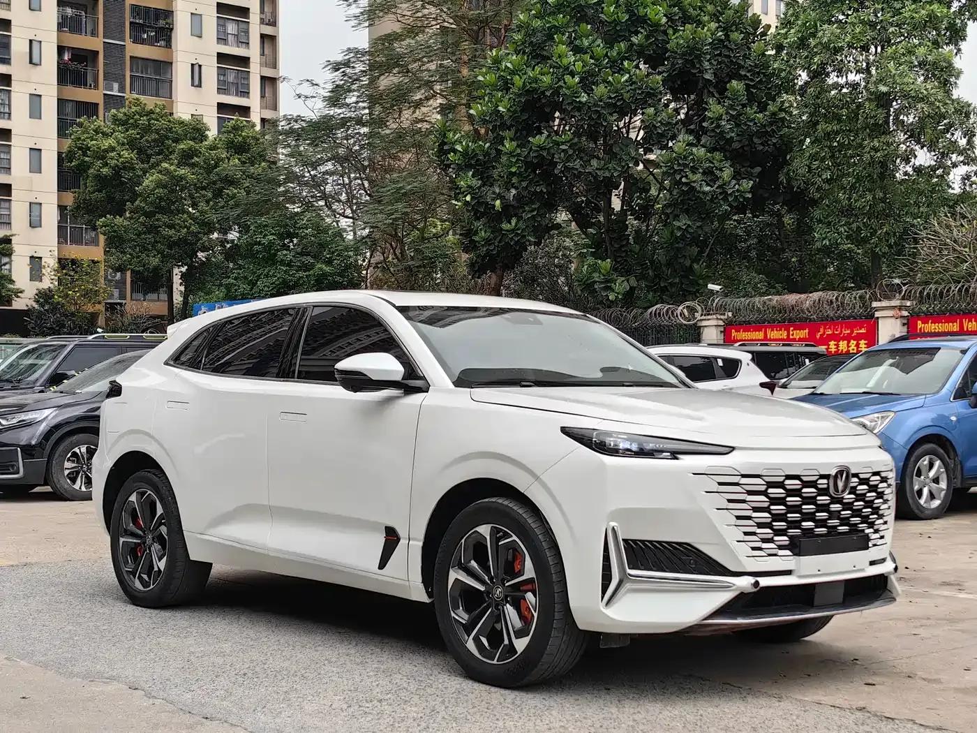 Changan UNI-K Smart Electric iDD 2022 Blue Whale iDD 130km 1.5T Excellent Edition — миниатюра 3