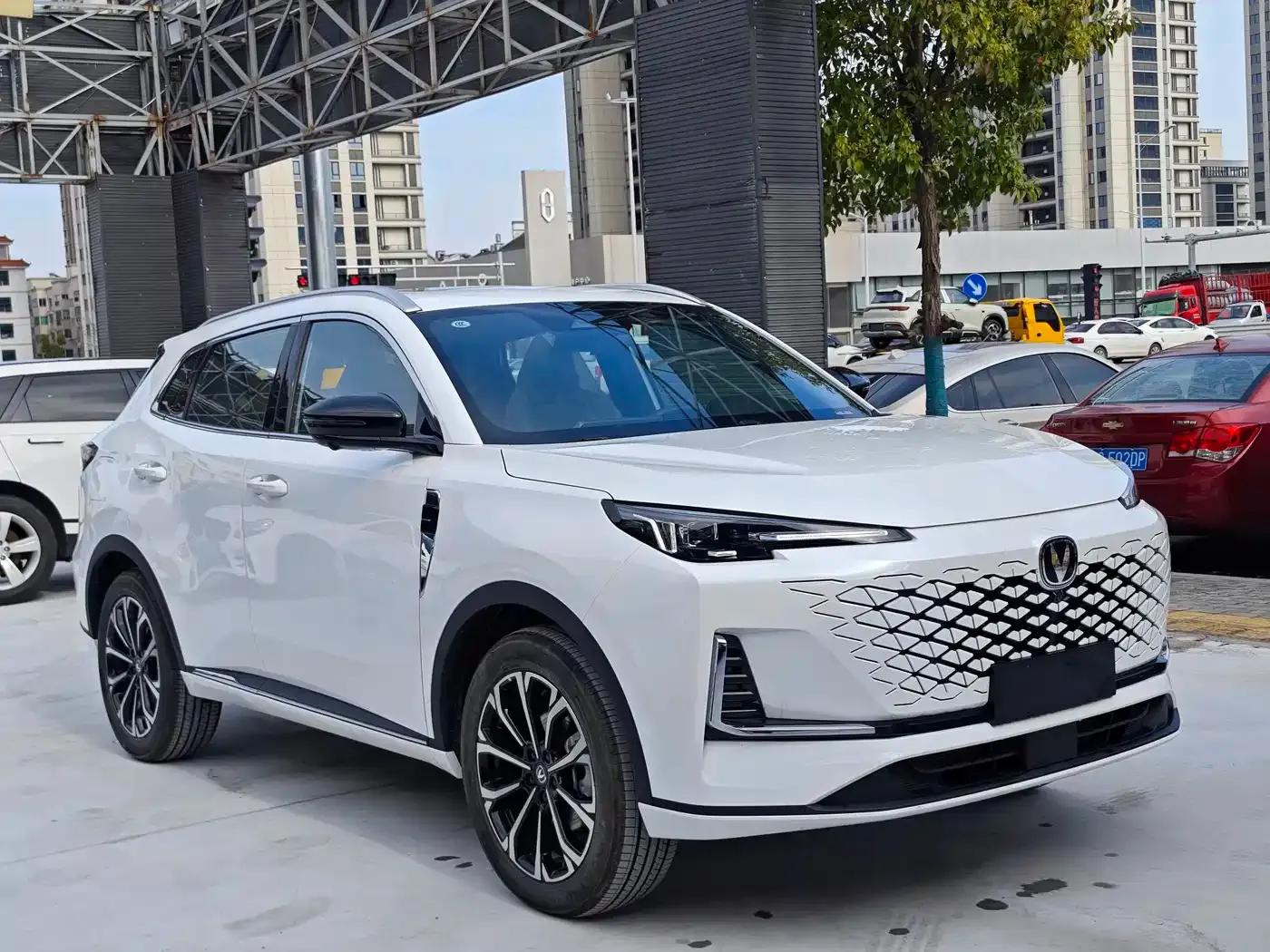 Changan CS55PLUS PHEV 2025 Smart New Blue Whale 125km Battleship Edition — миниатюра 3