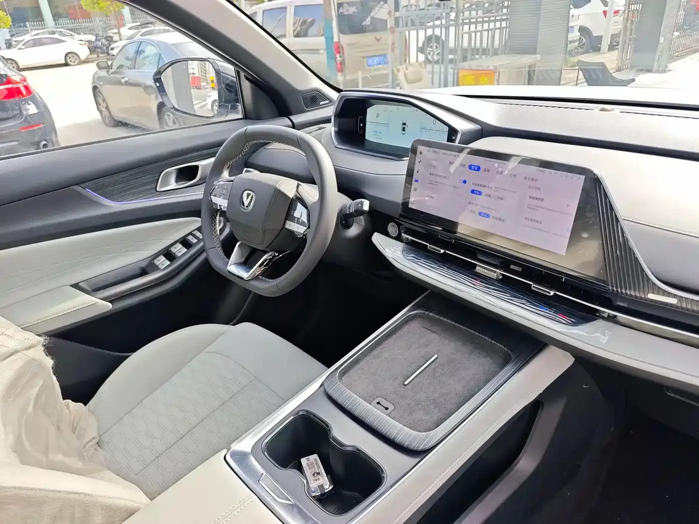 Changan CS55PLUS PHEV 2025 Smart New Blue Whale 125km Battleship Edition — миниатюра 10