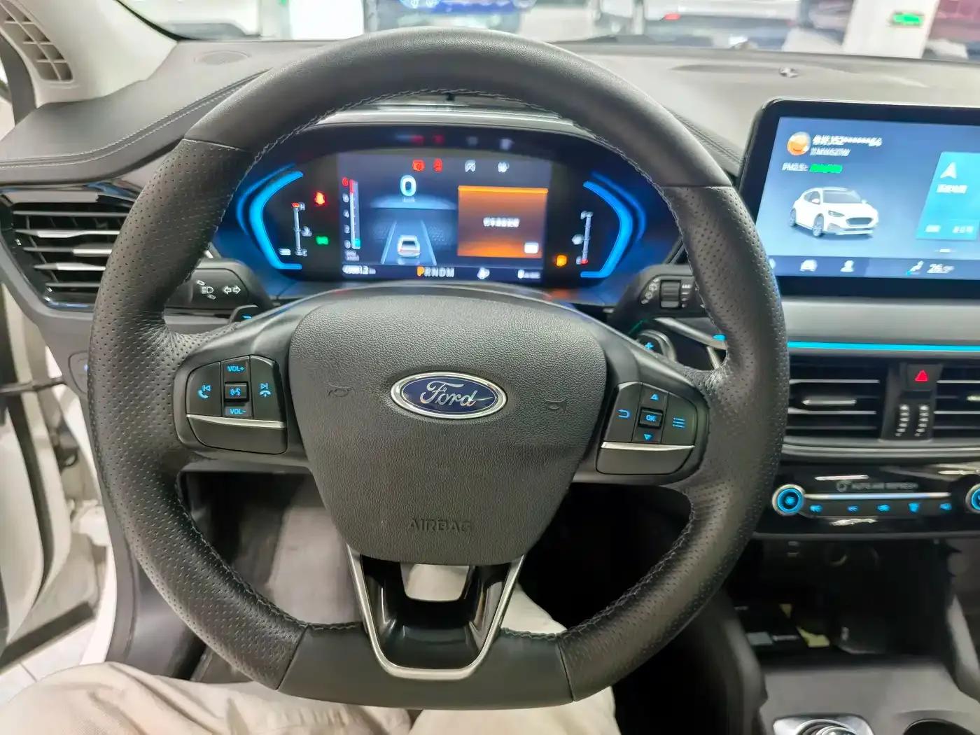 2021 Ford Focus Active EcoBoost 180 Automatic Trend Edition — миниатюра 11