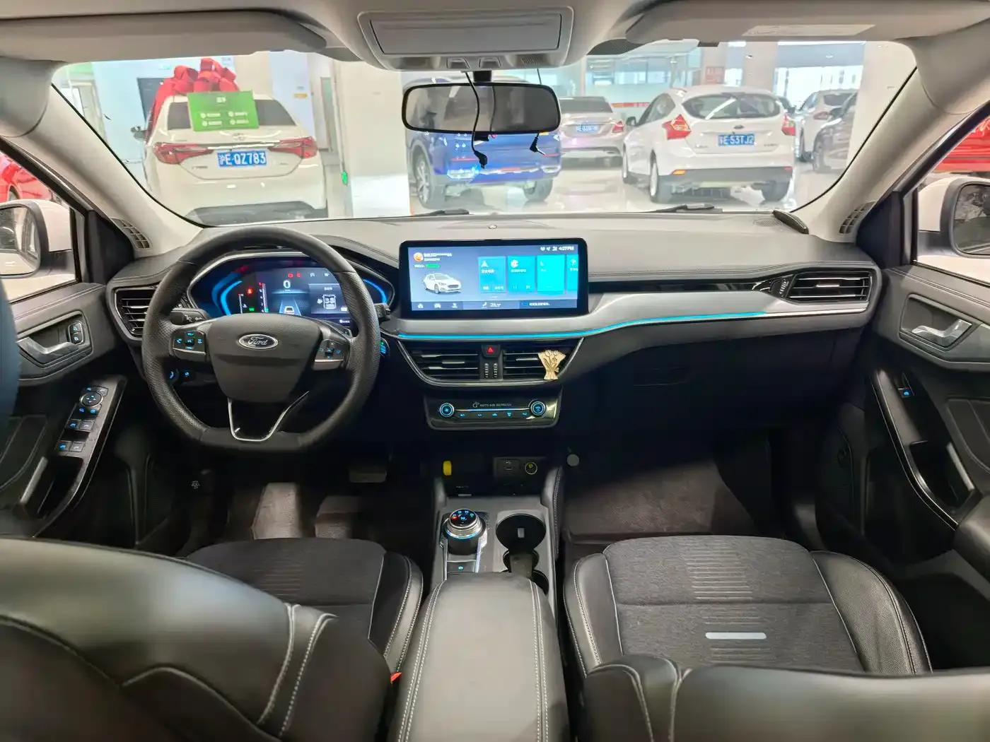 2021 Ford Focus Active EcoBoost 180 Automatic Trend Edition — миниатюра 9
