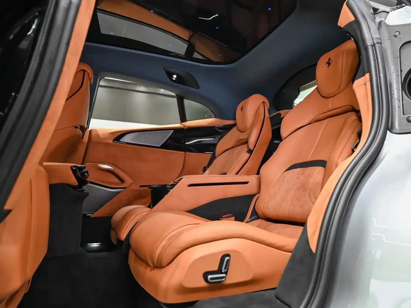 2023 Purosangue 6.5L V12 — миниатюра 19