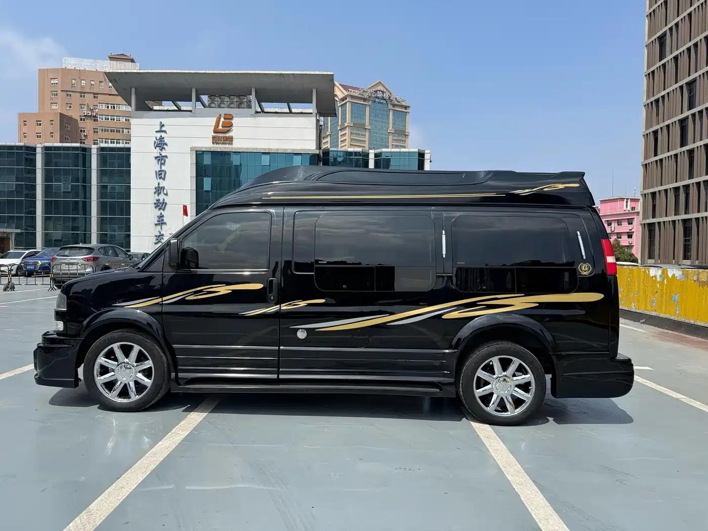 2011 SAVANA 5.3L Business Star 7-seater — миниатюра 8