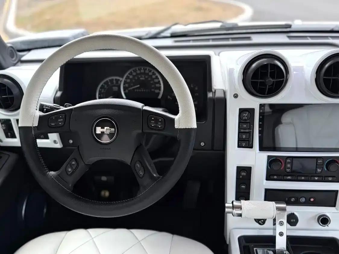 2004 Hummer H2 6.0 AT — миниатюра 11