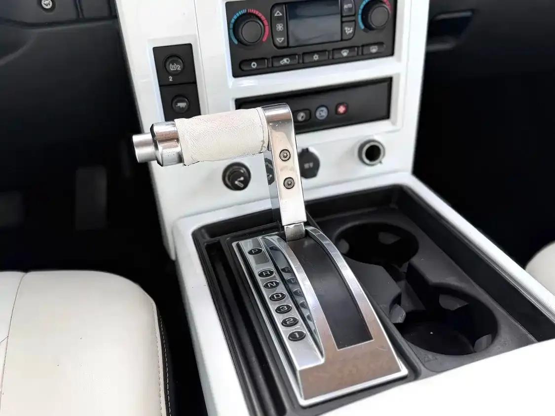 2004 Hummer H2 6.0 AT — миниатюра 12