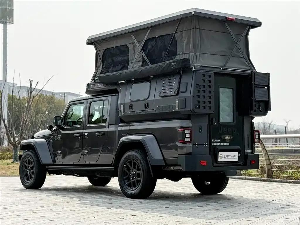 Gladiator 2023 3.6L Overland — миниатюра 9