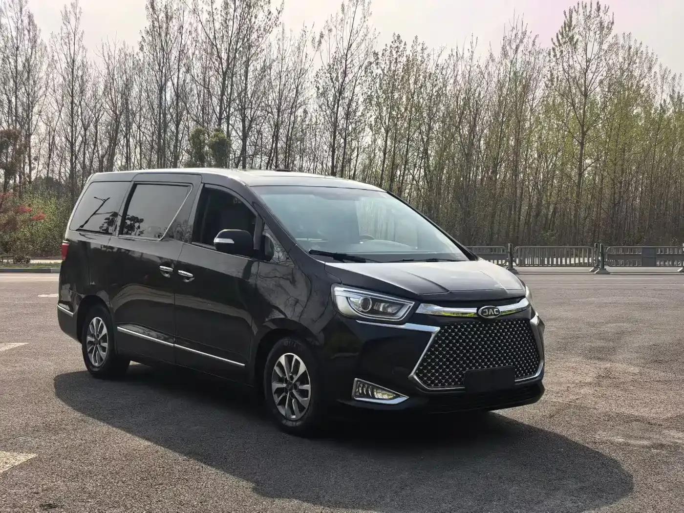 Refine M6 2018 2.0T Premium Edition — миниатюра 2