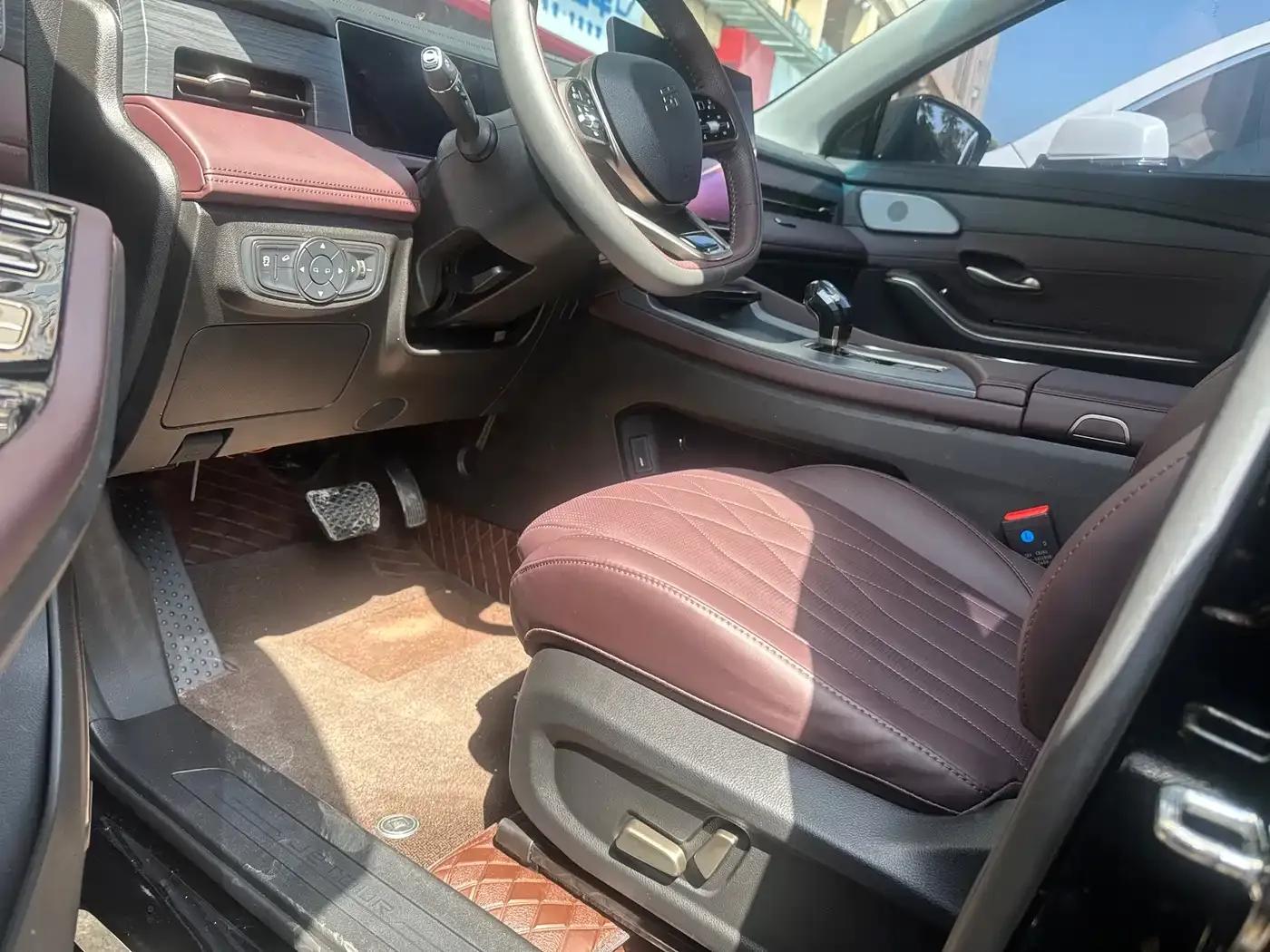 Jetour X90 PRO 2024 1.6T DCT Luxury Edition 7-seater — миниатюра 5