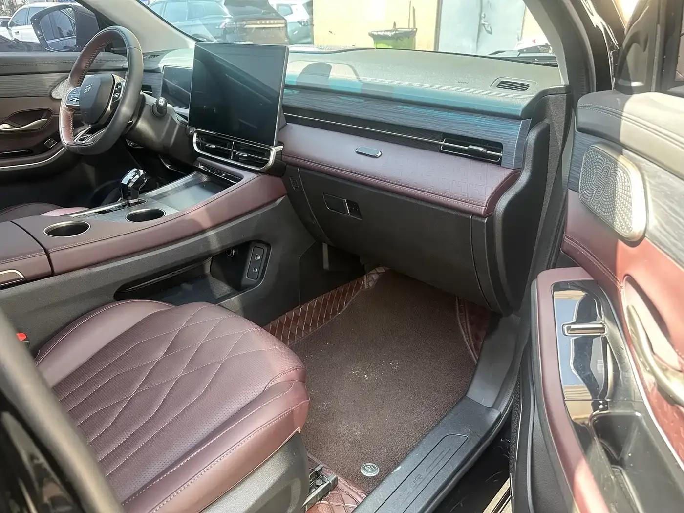 Jetour X90 PRO 2024 1.6T DCT Luxury Edition 7-seater — миниатюра 6