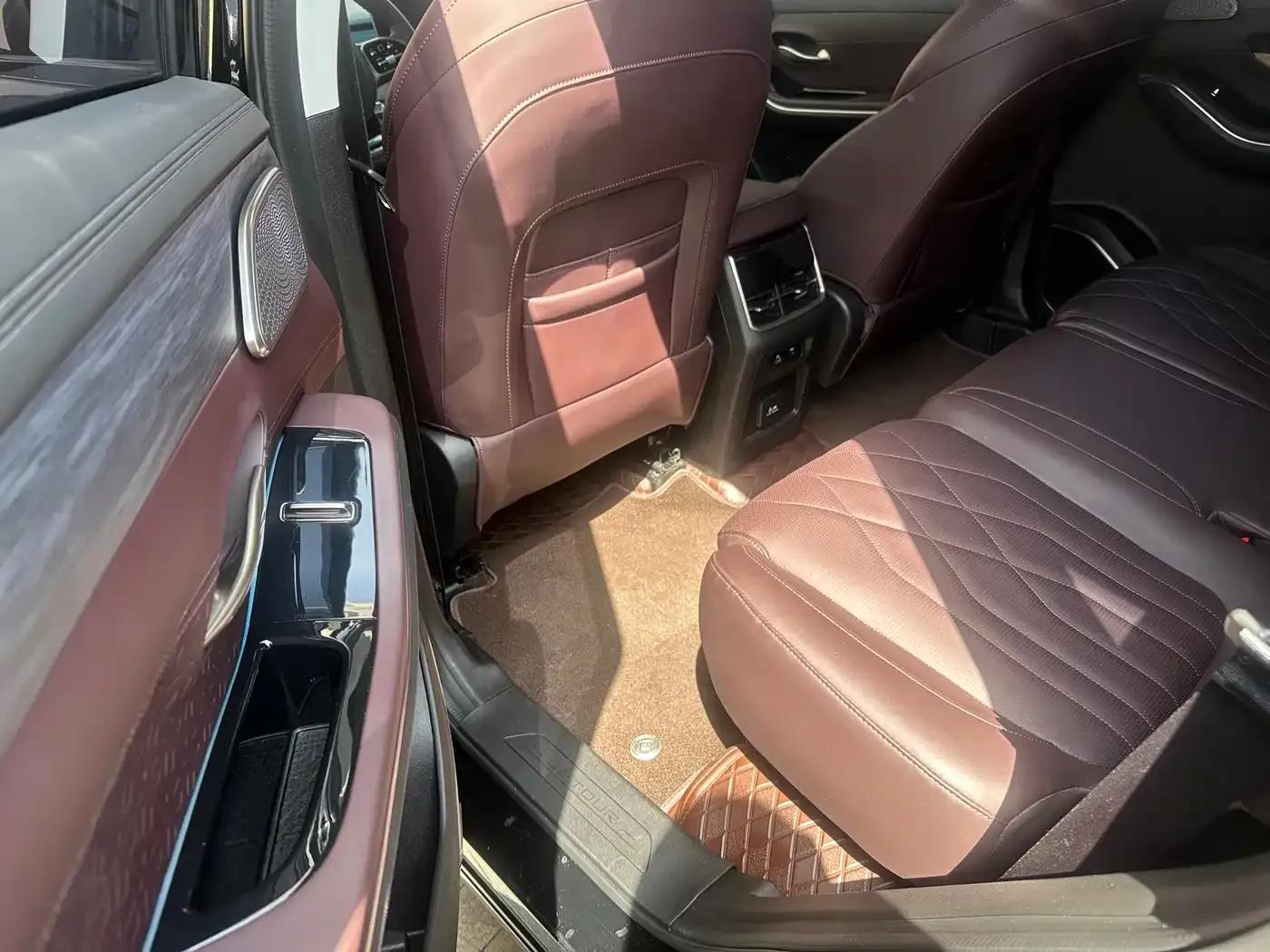 Jetour X90 PRO 2024 1.6T DCT Luxury Edition 7-seater — миниатюра 9