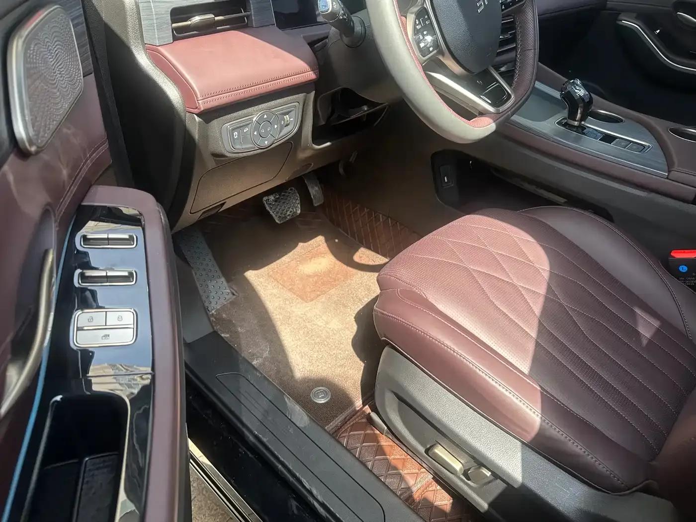 Jetour X90 PRO 2024 1.6T DCT Luxury Edition 7-seater — миниатюра 10