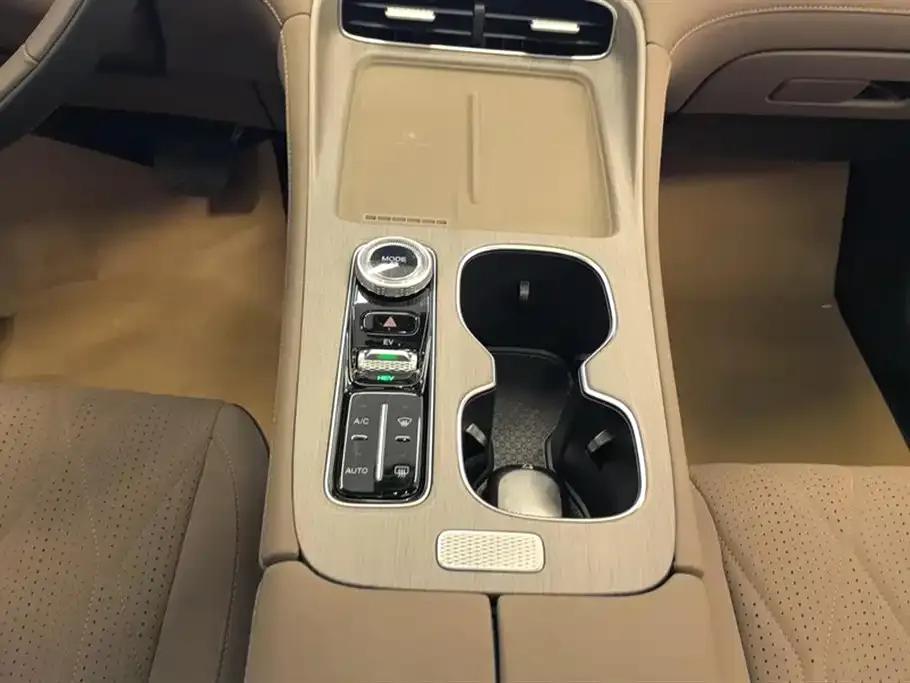 Fengyun T8 2025 1.5T 130km Premium Edition 5-seater — миниатюра 14