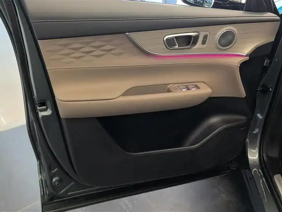 Fengyun T8 2025 1.5T 130km Premium Edition 5-seater — миниатюра 7
