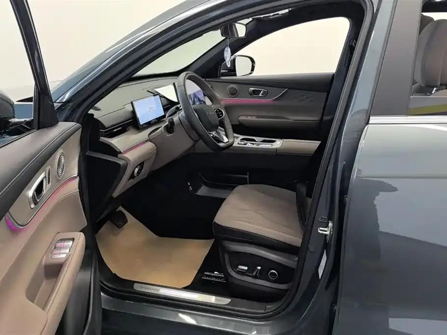 Fengyun T8 2025 1.5T 130km Premium Edition 5-seater — миниатюра 8