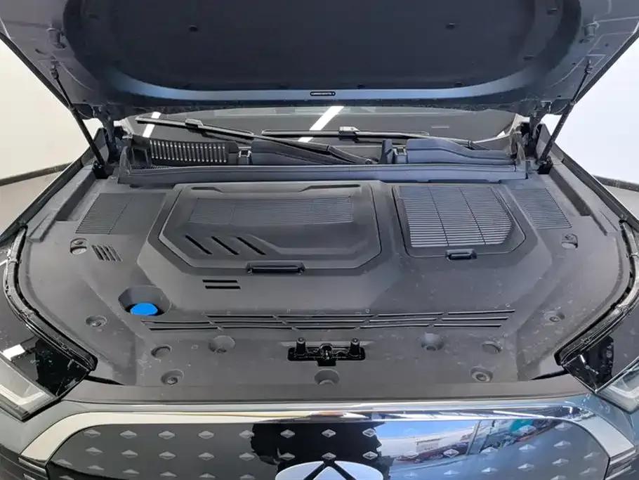 Fengyun T8 2025 1.5T 130km Premium Edition 5-seater — миниатюра 9
