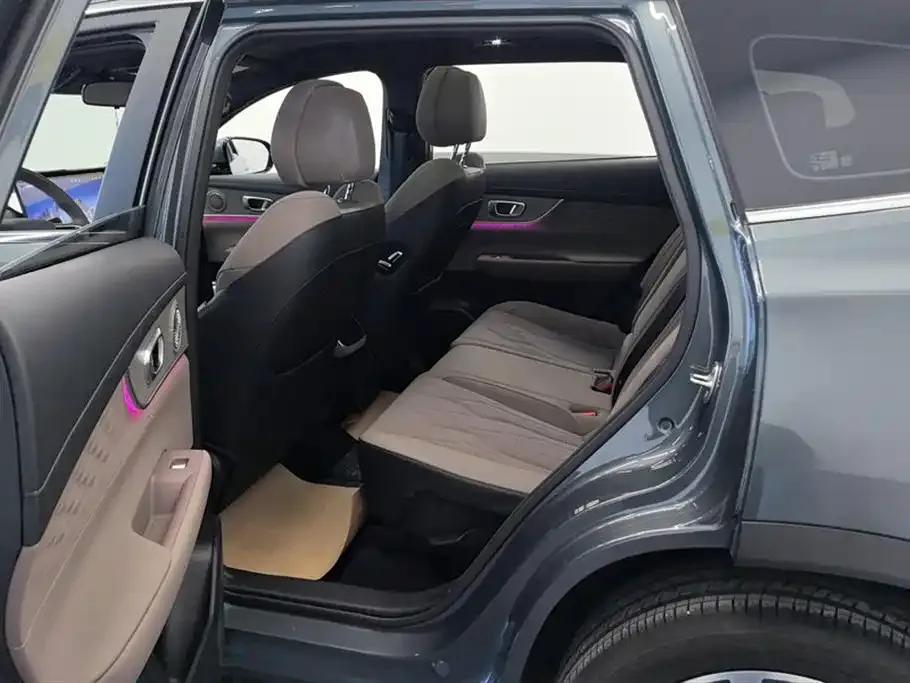 Fengyun T8 2025 1.5T 130km Premium Edition 5-seater — миниатюра 10