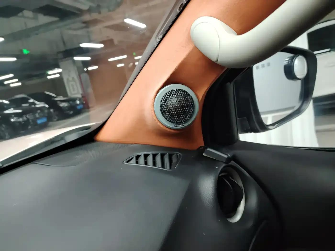 2017 Navara 2.5L Automatic 4WD Luxury Edition QR25 — миниатюра 15