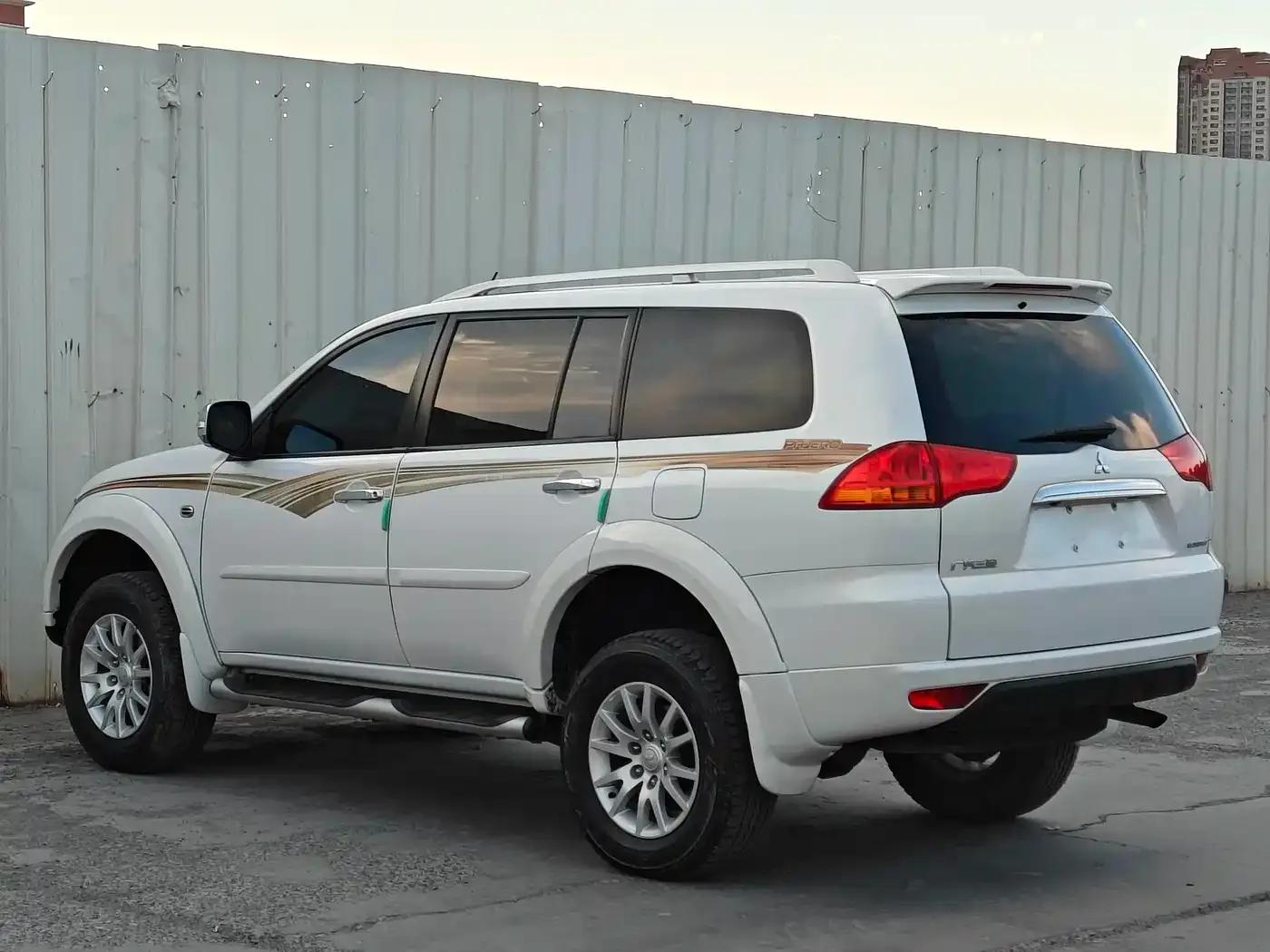 2013 Pajero Sport 3.0L Automatic 4WD Flagship Edition — миниатюра 4