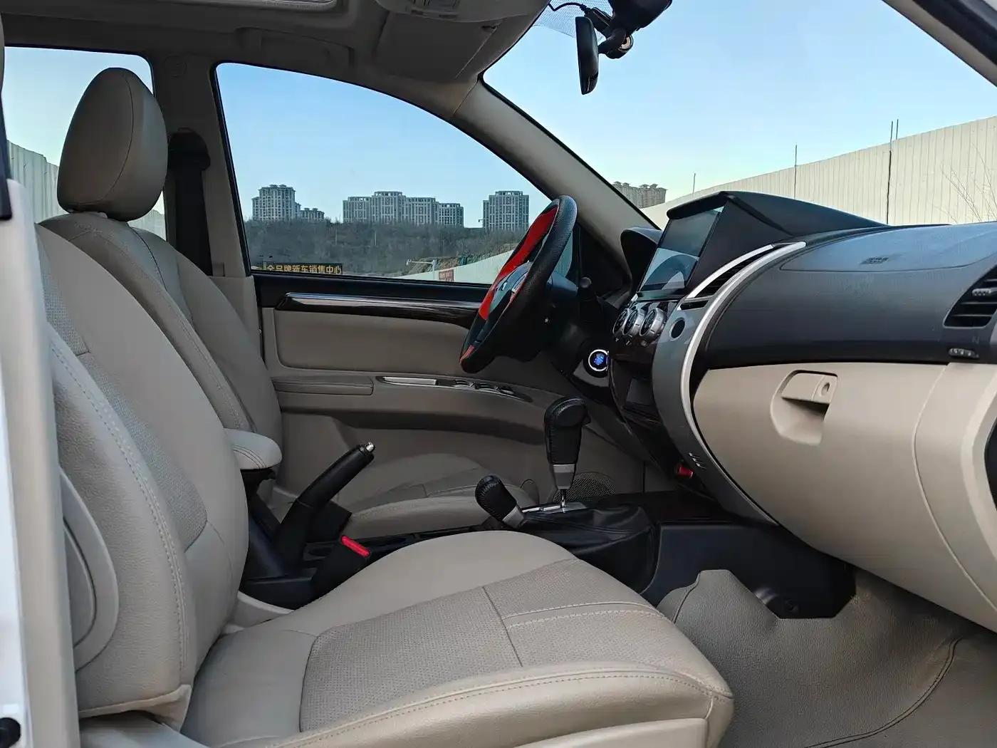 2013 Pajero Sport 3.0L Automatic 4WD Flagship Edition — миниатюра 9