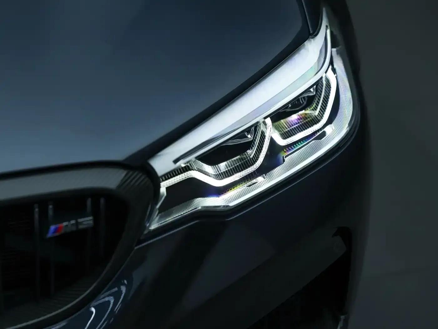 2018 BMW M5 — миниатюра 23