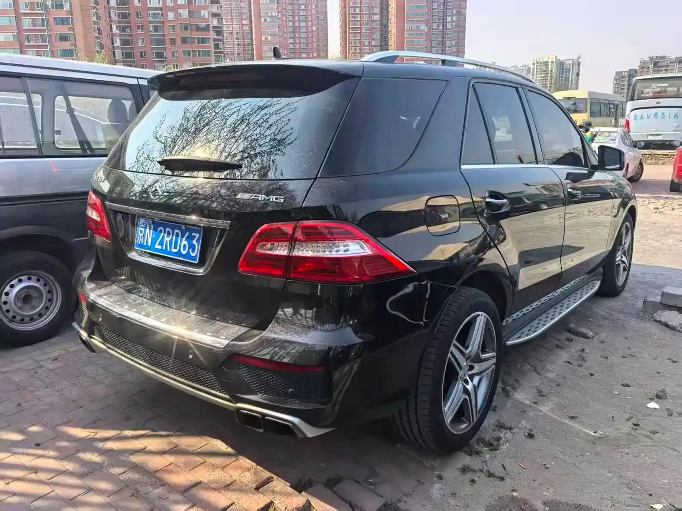 2012 Mercedes-Benz M-Class AMG ML 63 — миниатюра 2