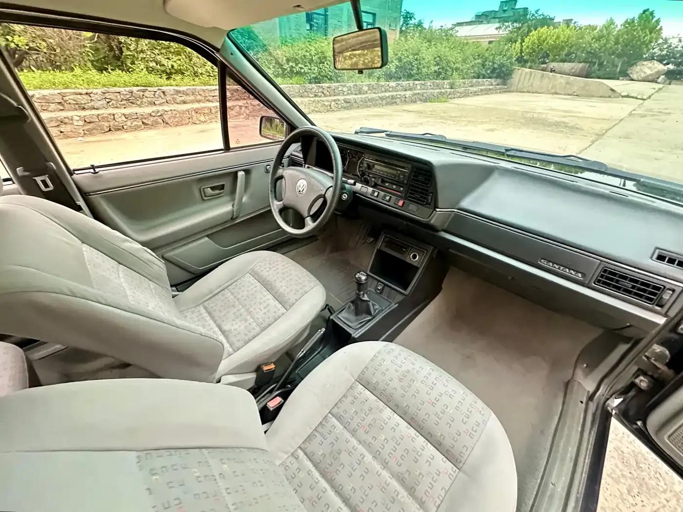 Santana Classic 2009 Model 1.8 Manual — миниатюра 11