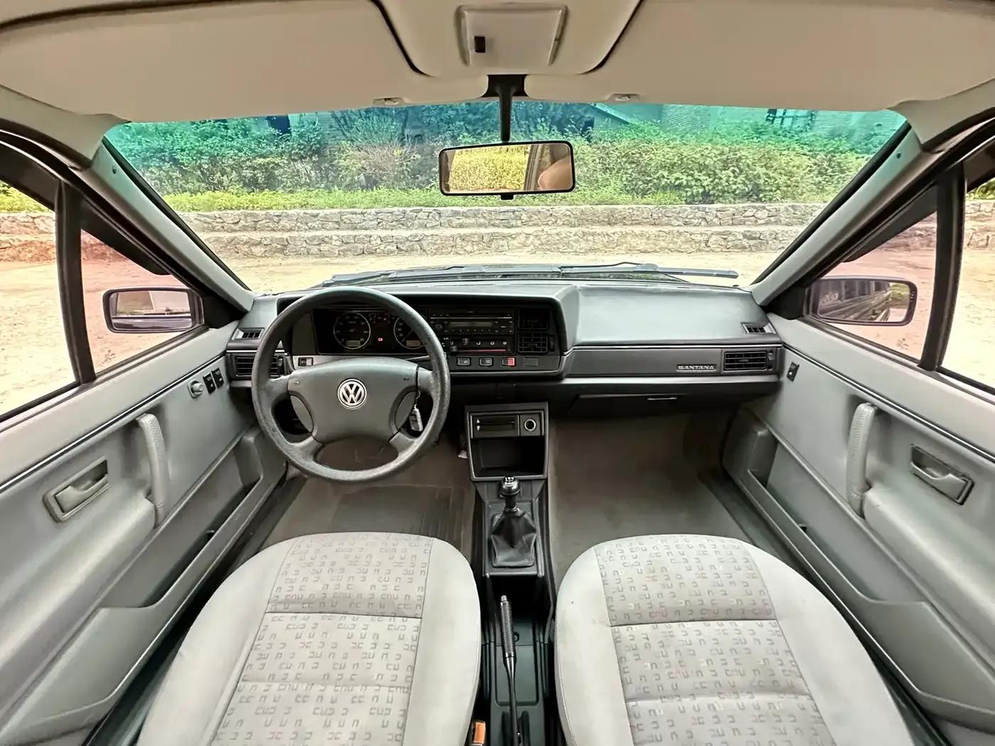 Santana Classic 2009 Model 1.8 Manual — миниатюра 13