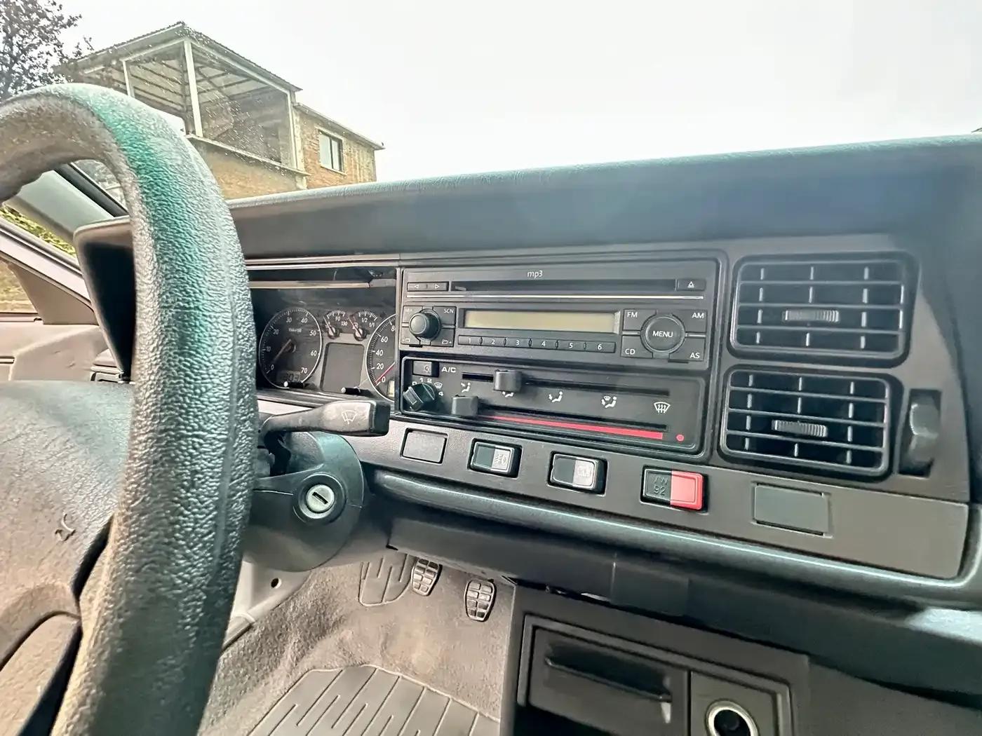 Santana Classic 2009 Model 1.8 Manual — миниатюра 14