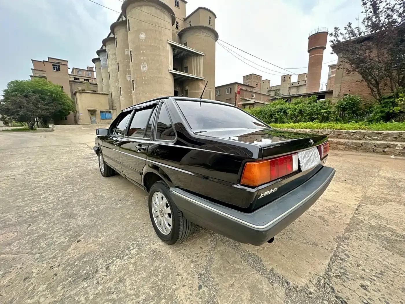 Santana Classic 2009 Model 1.8 Manual — миниатюра 7