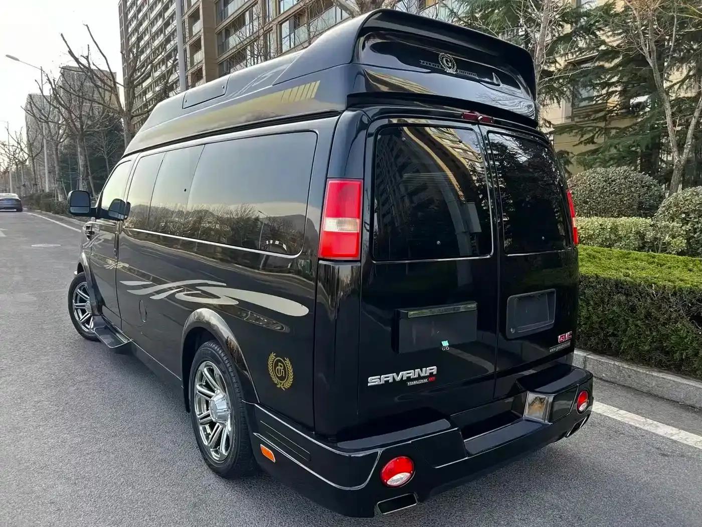 2016 SAVANA 5.3L G660S 4WD Elegant Collection Edition — миниатюра 8