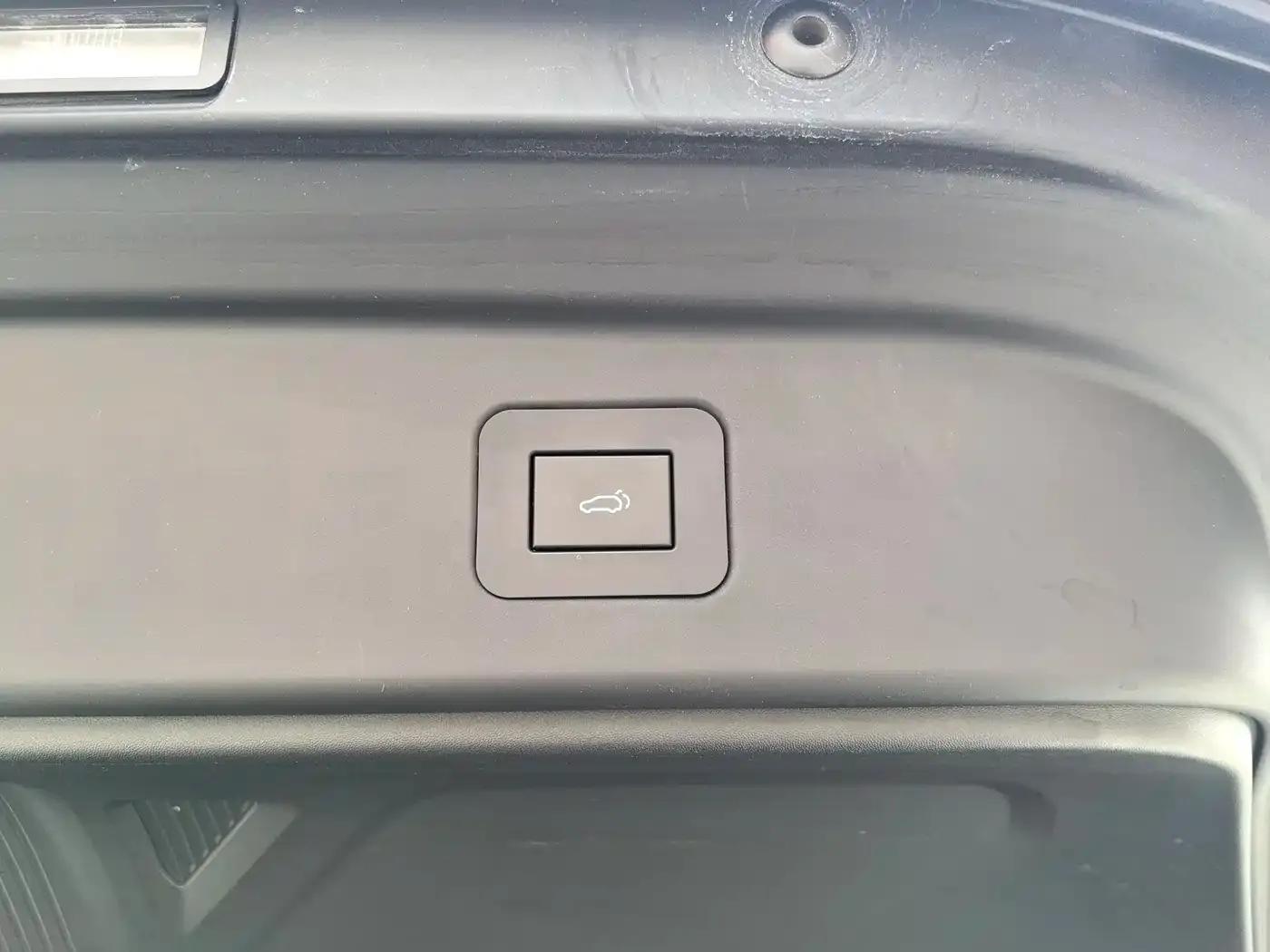 HiPhi Z 2023 Five-Seat Version — миниатюра 19