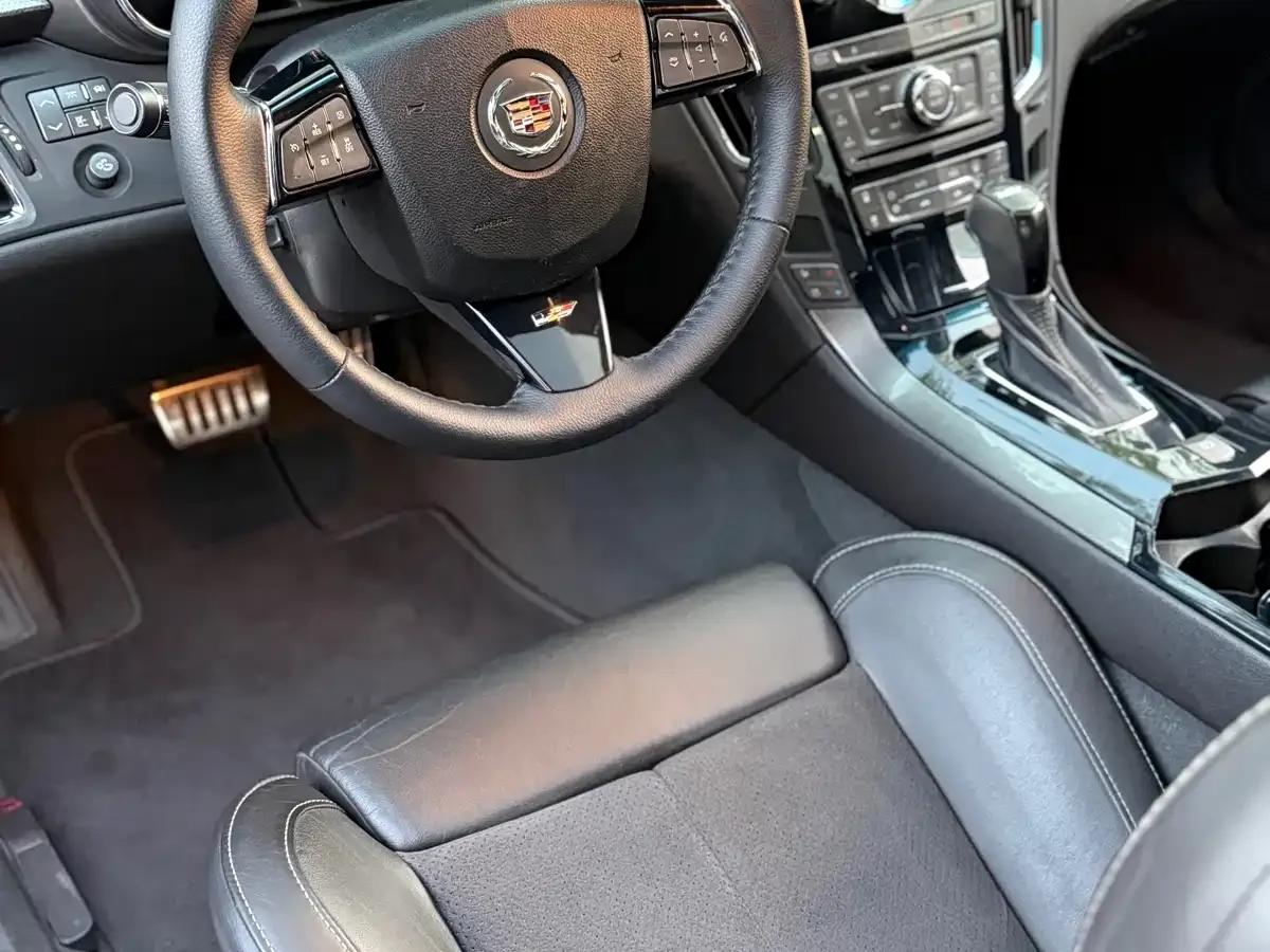 2012 Cadillac CTS (Imported) 6.2L CTS-V COUPE — миниатюра 6