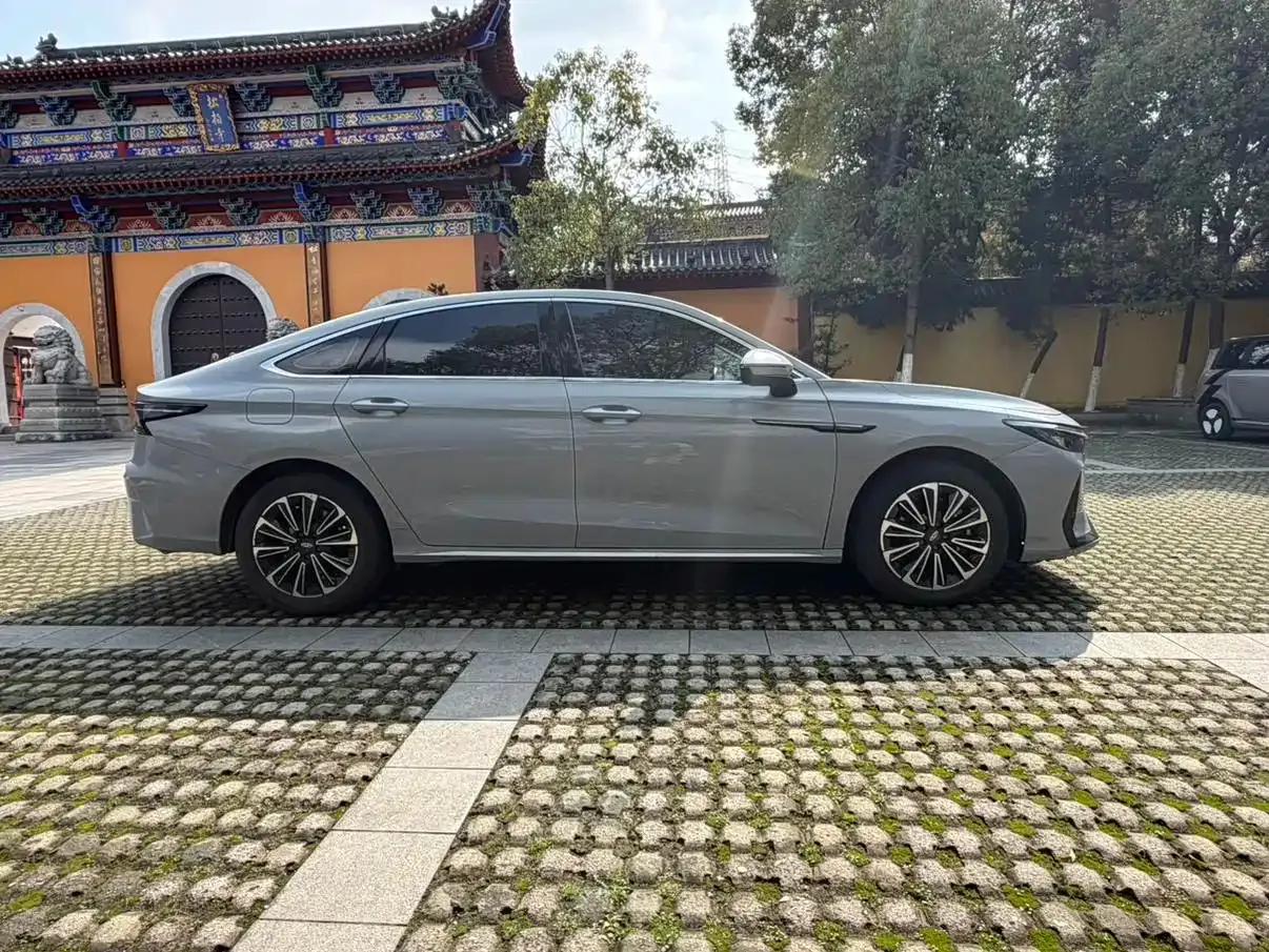 Fengyun A8 2024 Model 127 Wind Chaser Edition — миниатюра 2