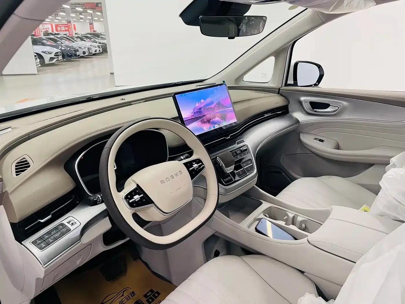 Roewe iMAX8 New Energy 2025 1.5T DMH Luxury Edition — миниатюра 6