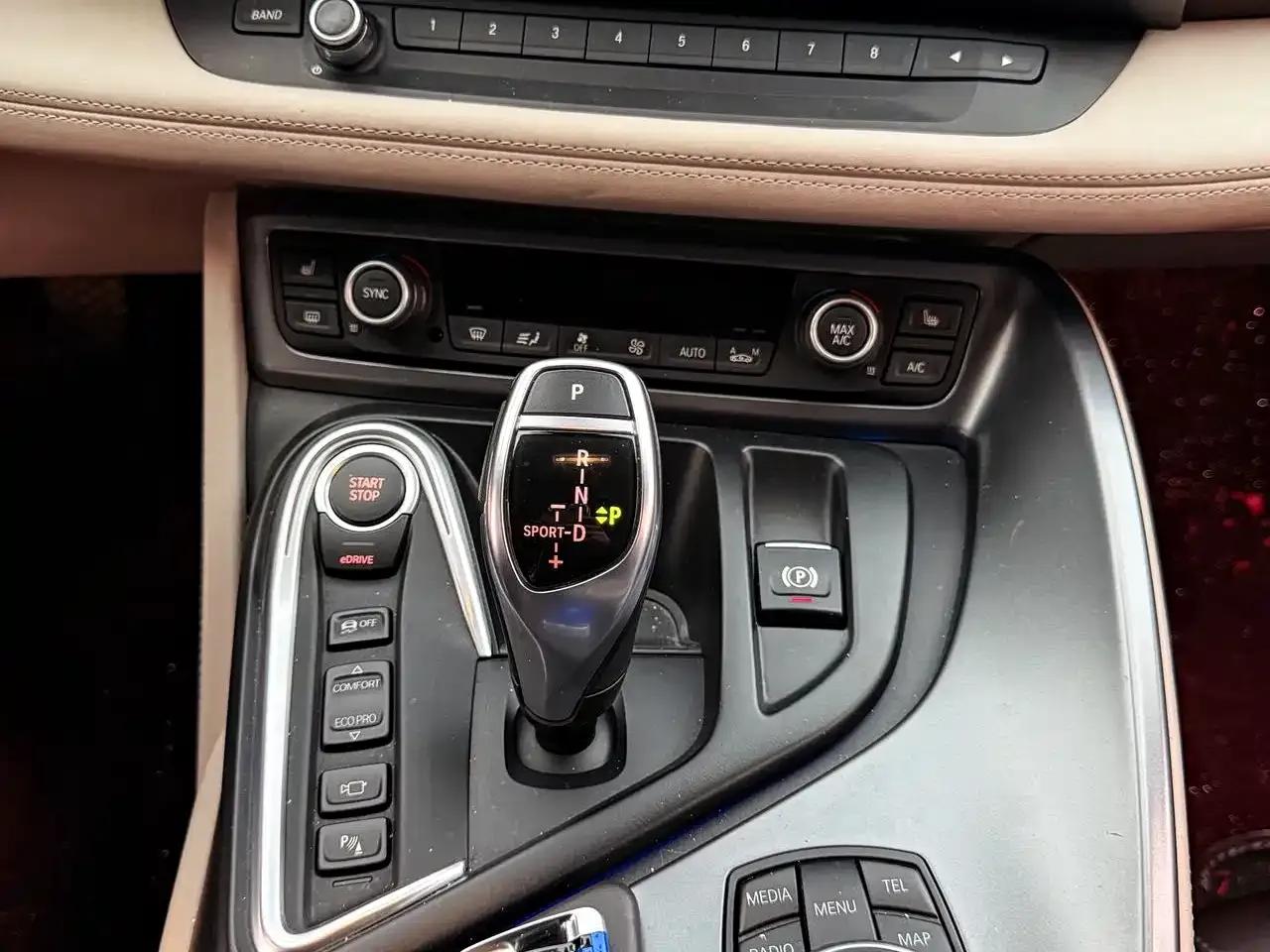 BMW i8 2014 Standard Edition — миниатюра 12