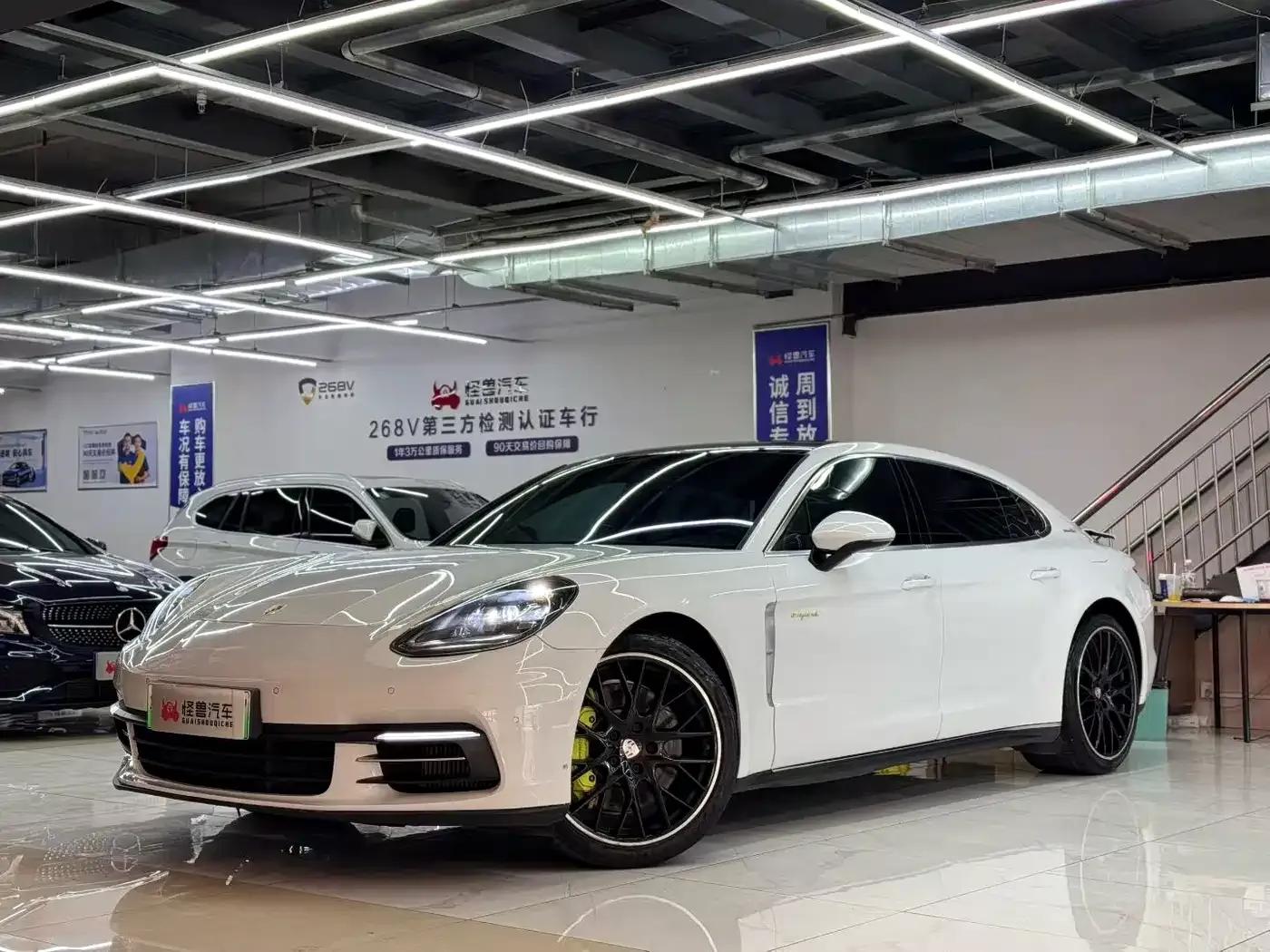2017 Panamera 4 E-Hybrid Executive Long Wheelbase 2.9T — миниатюра 1