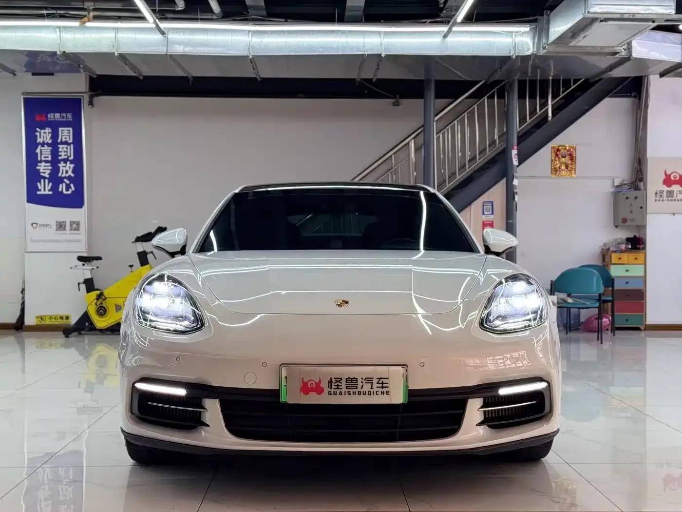 2017 Panamera 4 E-Hybrid Executive Long Wheelbase 2.9T — миниатюра 2