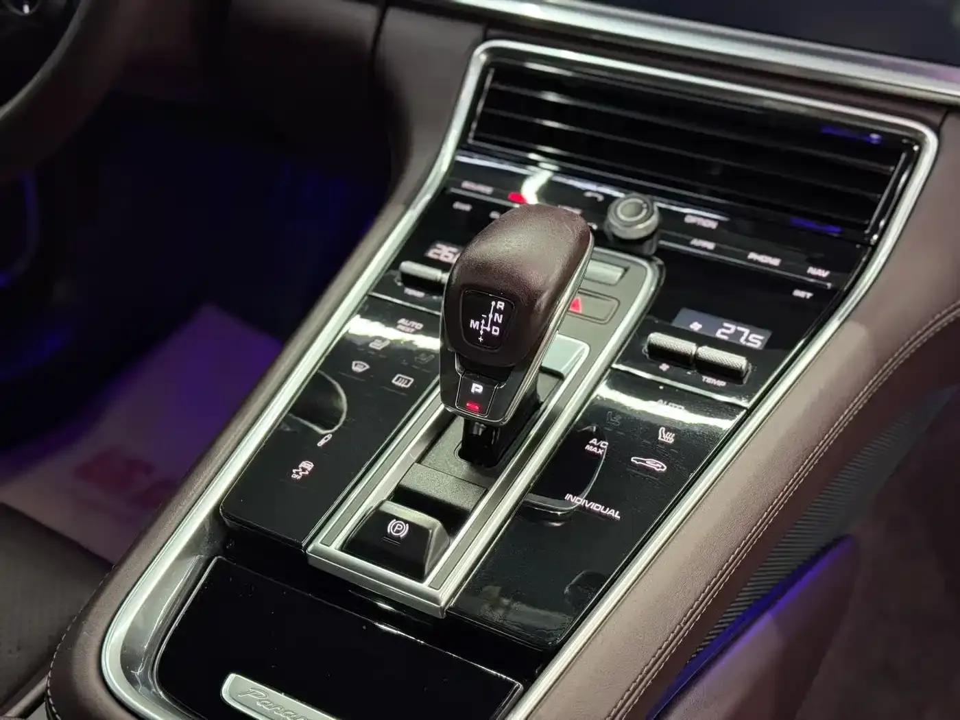 2017 Panamera 4 E-Hybrid Executive Long Wheelbase 2.9T — миниатюра 6