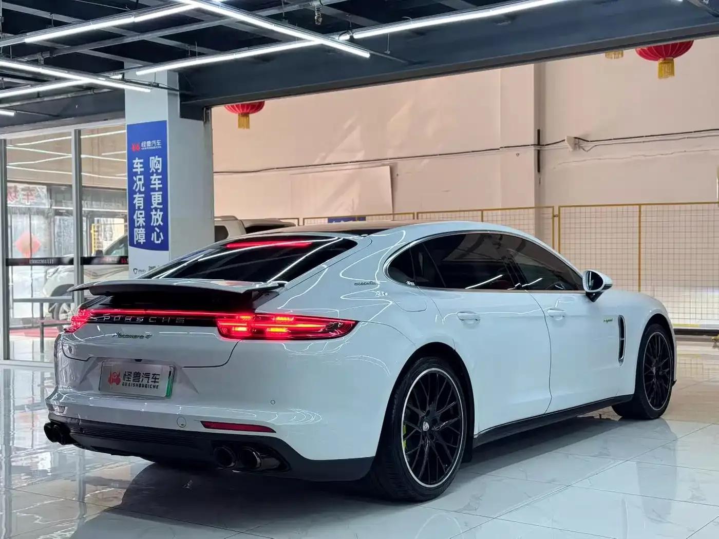 2017 Panamera 4 E-Hybrid Executive Long Wheelbase 2.9T — миниатюра 8