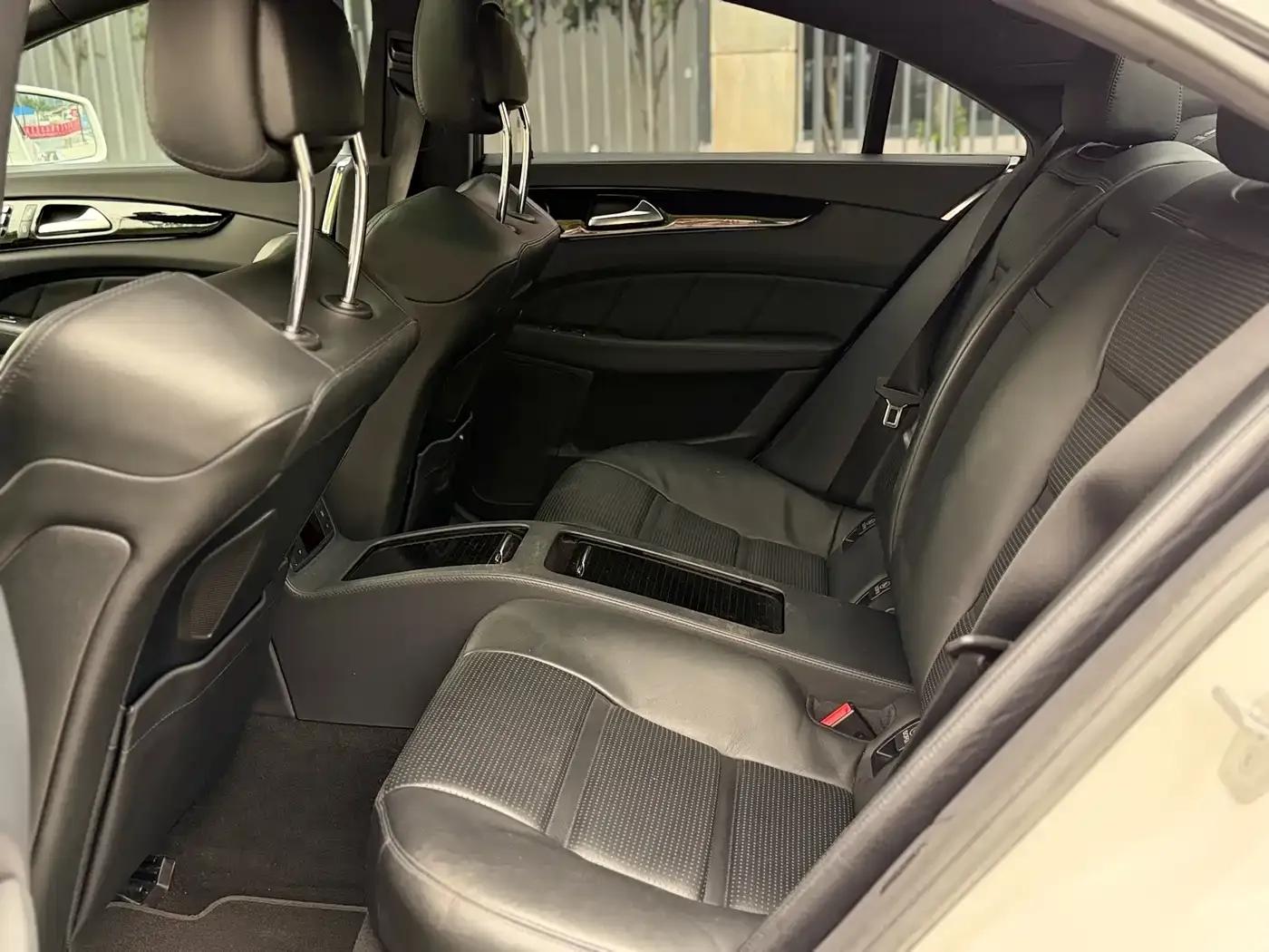 2015 Mercedes-Benz CLS AMG 63 4MATIC — миниатюра 11