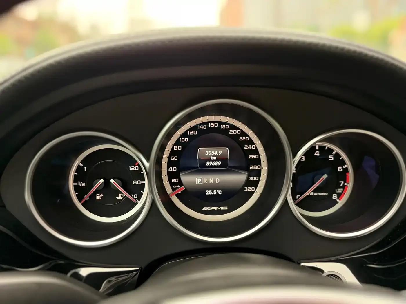 2015 Mercedes-Benz CLS AMG 63 4MATIC — миниатюра 14