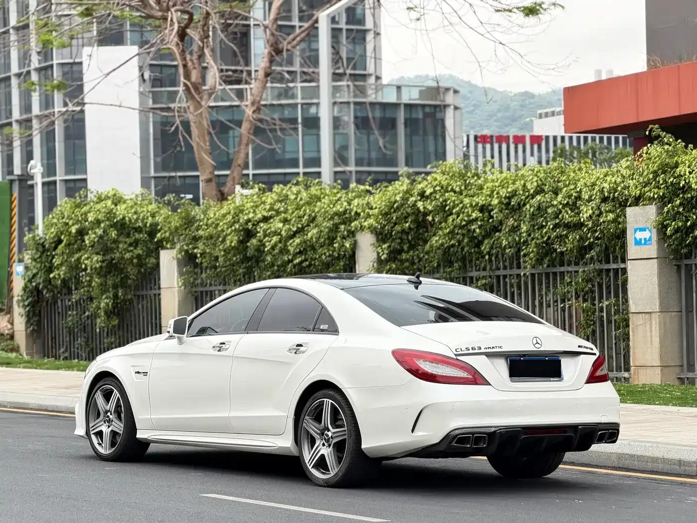 2015 Mercedes-Benz CLS AMG 63 4MATIC — миниатюра 4
