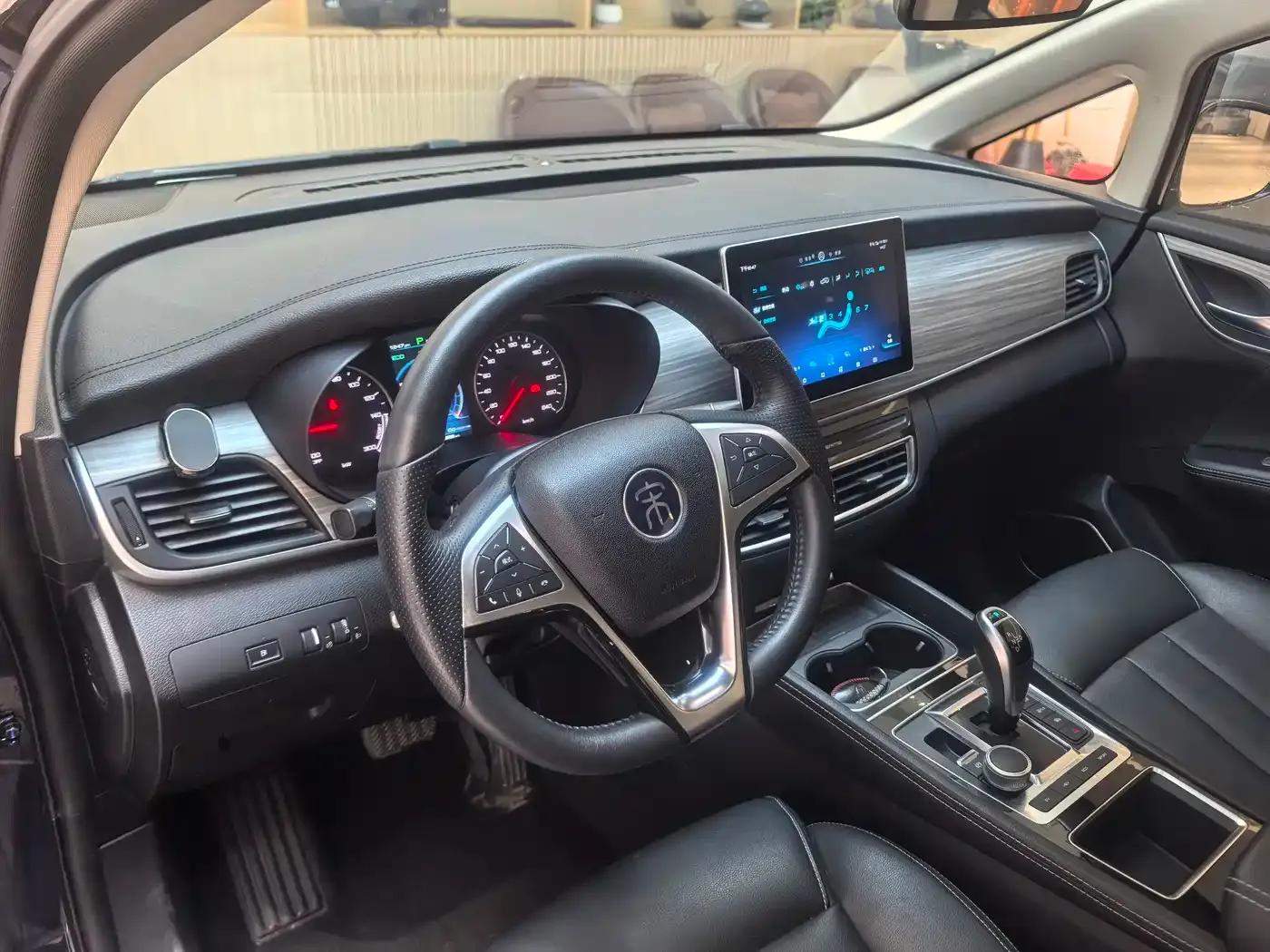 Song MAX New Energy 2019 DM 1.5T Intelligent Connected 7-Seater National VI Emission Standard — миниатюра 15
