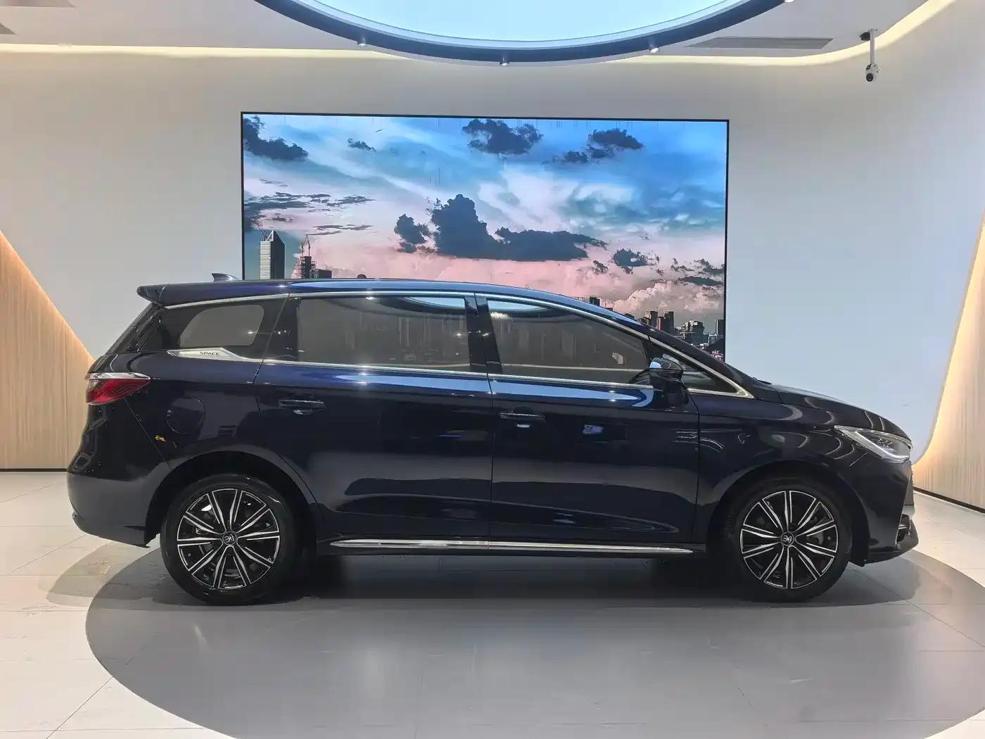 Song MAX New Energy 2019 DM 1.5T Intelligent Connected 7-Seater National VI Emission Standard — миниатюра 5