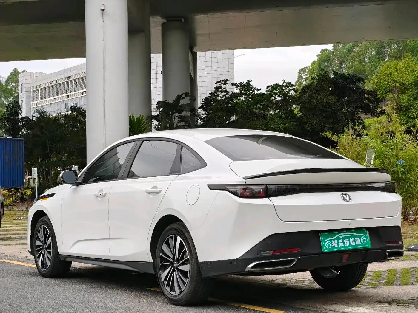 Changan Eado PHEV 2025 Smart Blue Whale 145KM High-Performance Edition — миниатюра 4