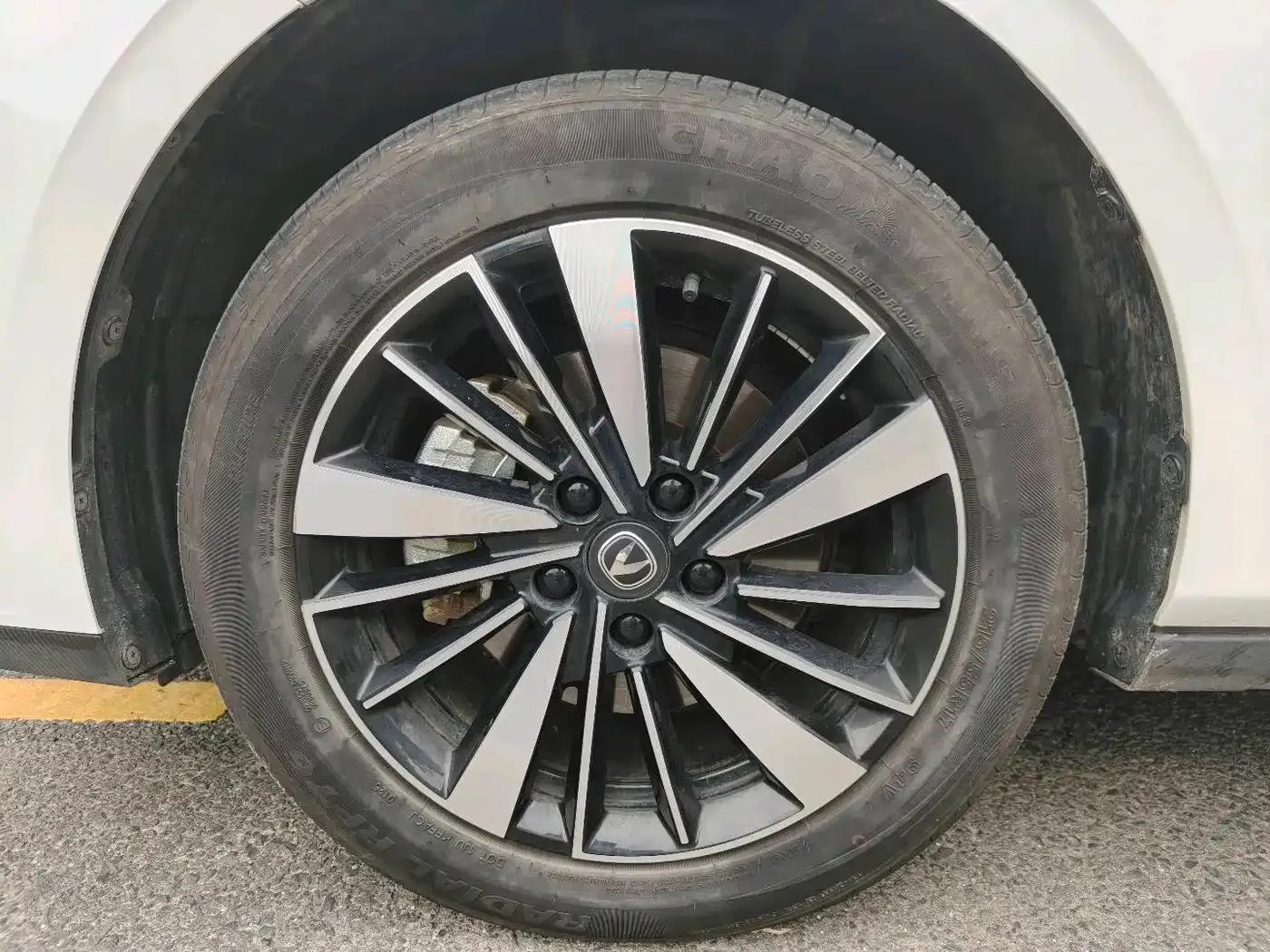 Changan Eado PHEV 2025 Smart Blue Whale 145KM High-Performance Edition — миниатюра 10