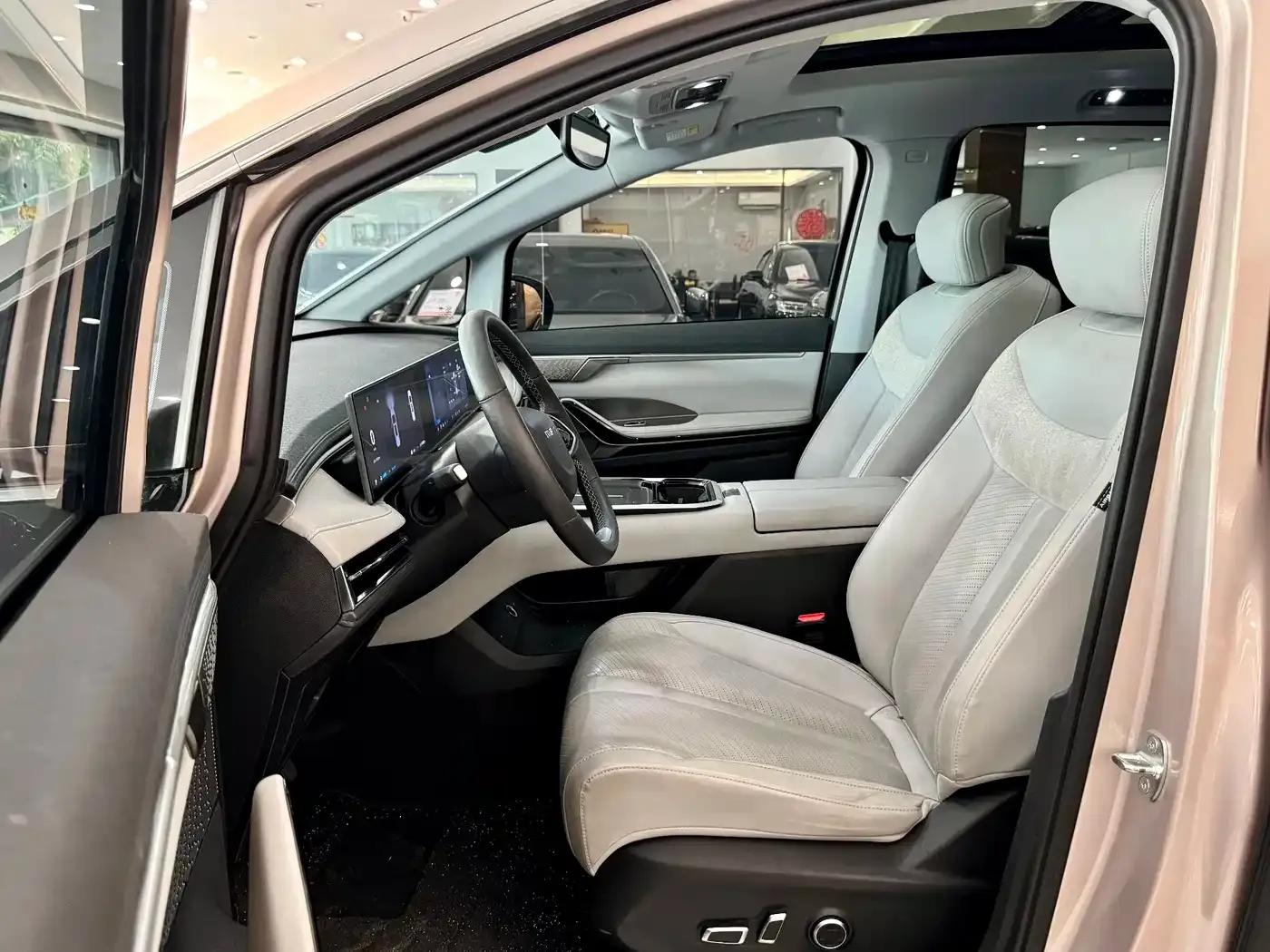 Maxus G70 2024 2.0T Automatic Flagship Edition 7-Seater — миниатюра 8